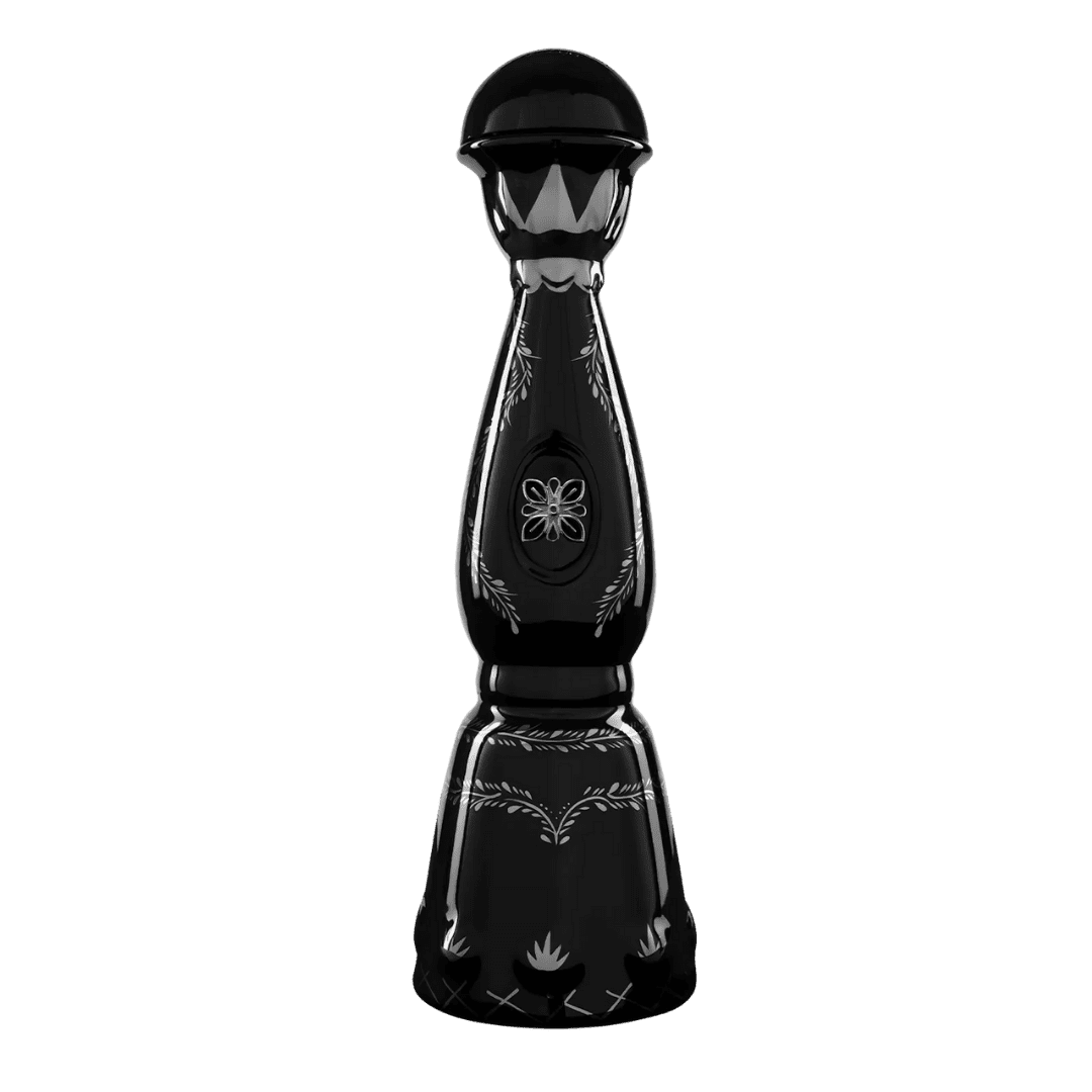 Clase Azul Tequila Ultra : Crafted for true connoisseurs, this most time-intensive creation stands out with exquisitely complex tequila and a decanter decorated by the most experienced artisans.

