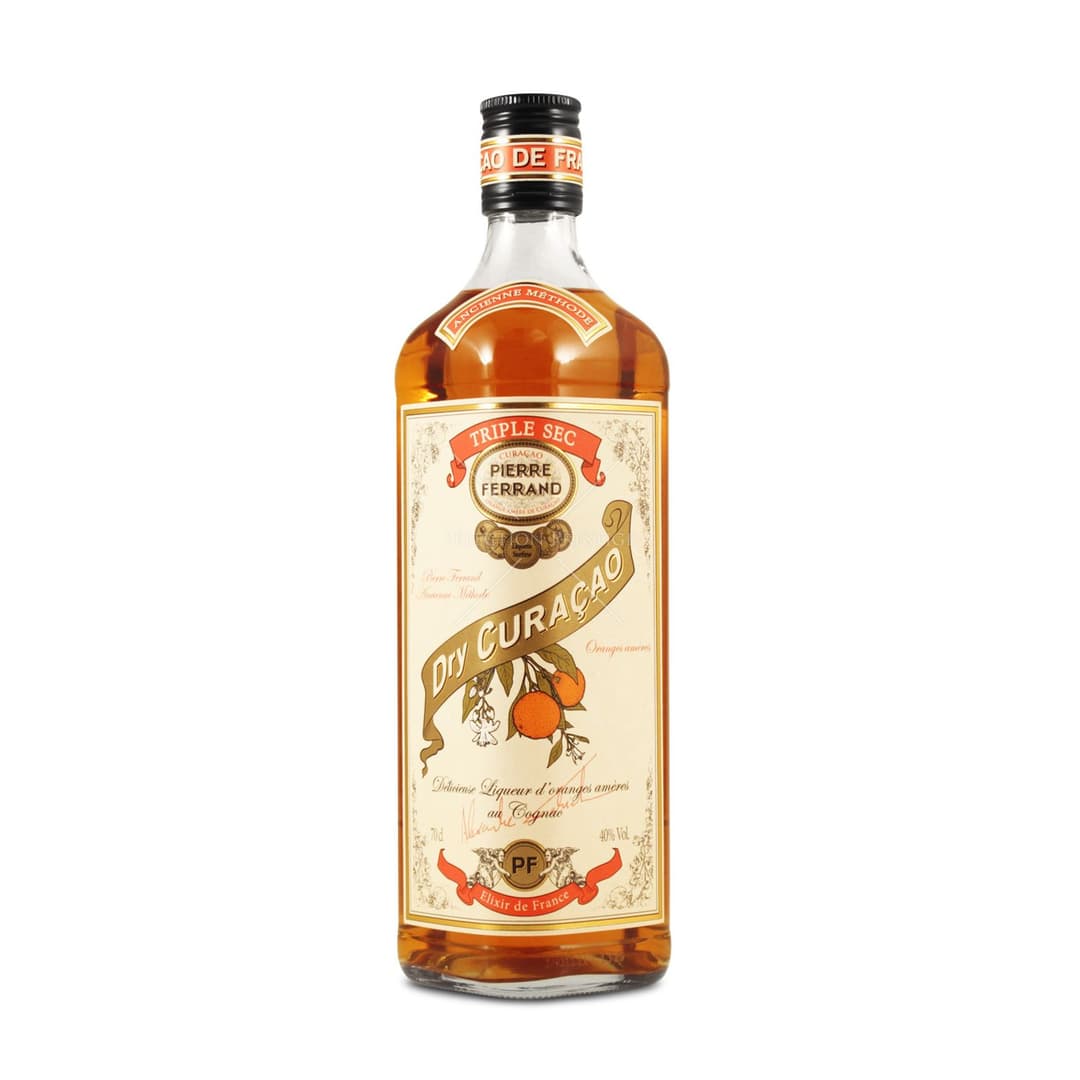 Pierre Ferrand Dry Curaçao : Offers a bouquet of sweet and bitter oranges, enriched with notes of candied orange, hazelnut, bitter almond, and frangipane.

