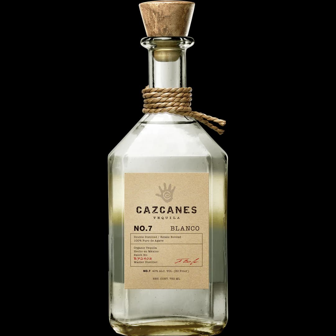 Cazcanes Blanco no.7 : Handcrafted, pure, and expressive tequila that captures the full natural essence of blue agave through a slow, meticulous process.
