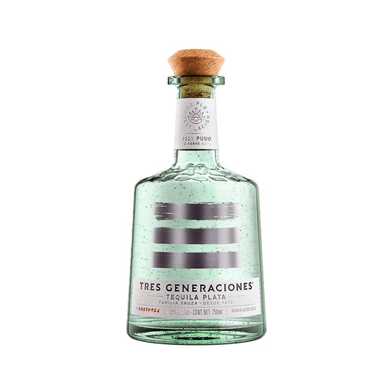 Tres Generaciones Plata : Élaborée selon un procédé de triple distillation signature, exprime toute la fraîcheur de l’agave bleu à travers un profil vif et élégant marqué par des notes d’agrumes, de fleurs blanches et d’herbes fraîches, avec une texture remarquablement douce.